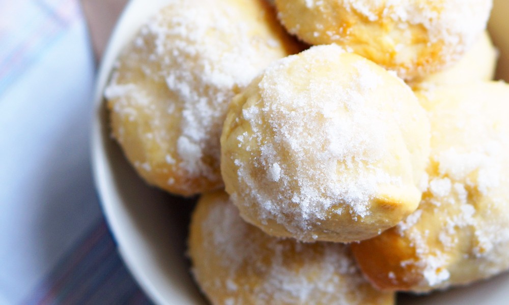 Vue de dessus des beignets au four