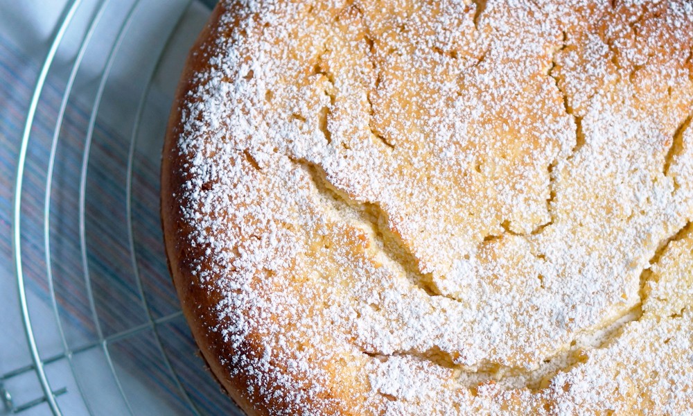 Gâteau au citron terminé et vu de dessus