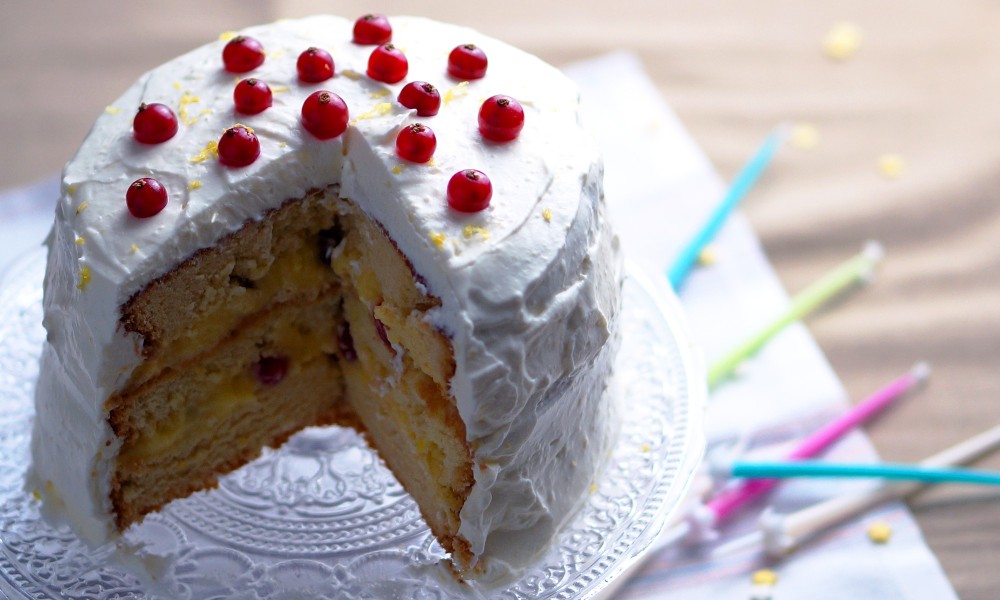 Gâteau d'anniversaire façon tarte au citron vu de l'intérieur