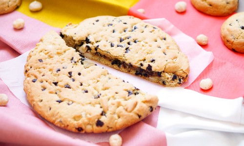 La recette du cookie géant aux pépites de chocolat et noix de macadamia par Pretty Chef